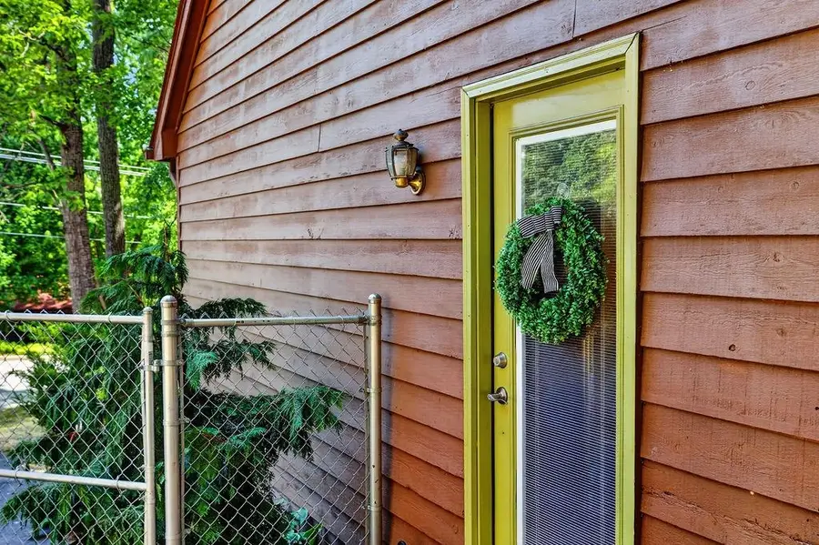 1504 5th St, Waynesboro, VA 22980 - #3