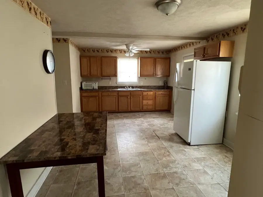 207 N Winchester Ave, Waynesboro, VA 22980 - #3