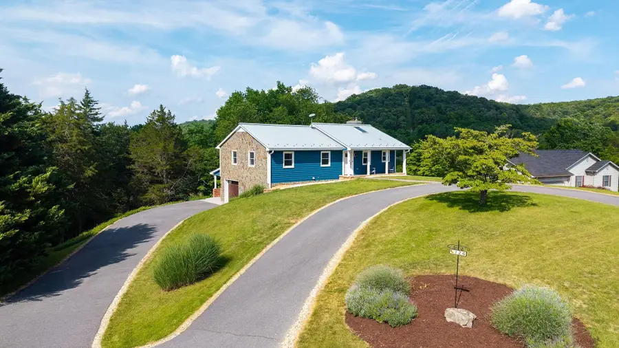 126 River Ridge Rd, Verona, VA 24482 - #2
