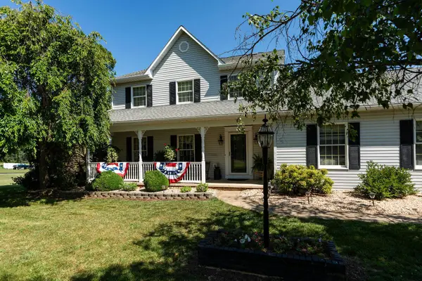 39 Cranberry Dr, STUARTS DRAFT, VA 24477