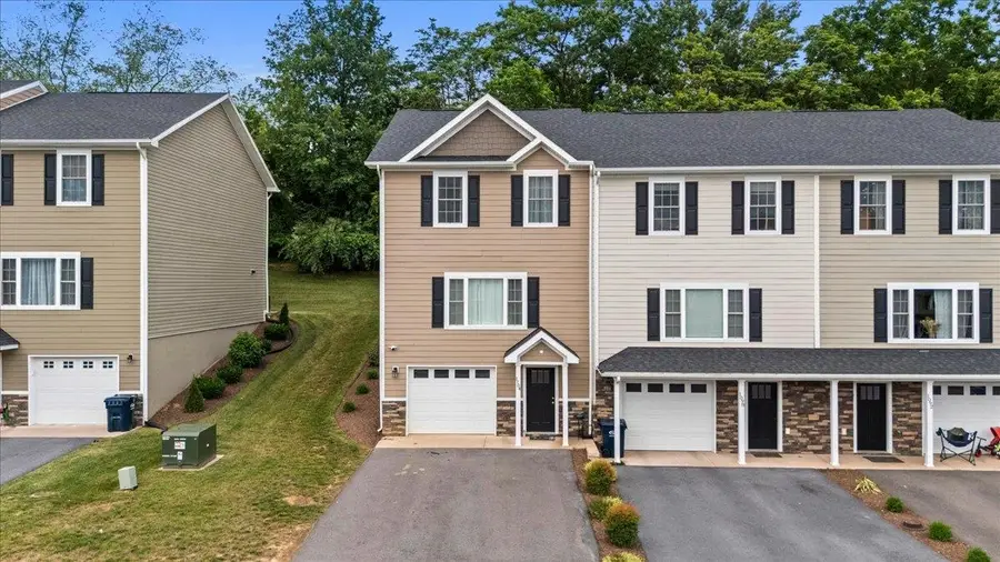 1104 Bluemoon Dr, Massanetta Springs, VA 22801 - #2