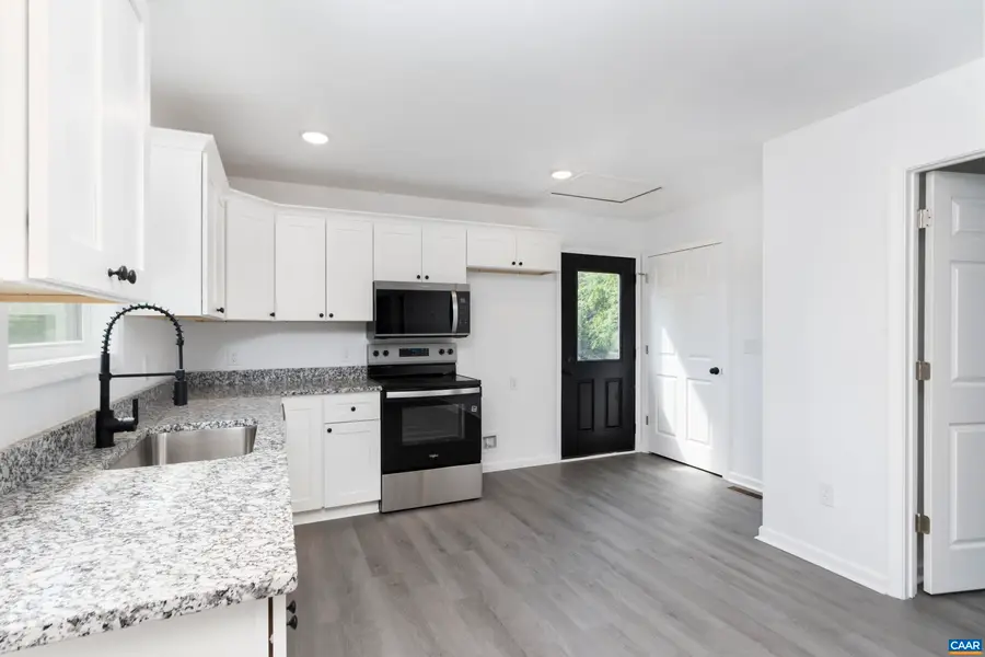 357 Montreal Ln, Shipman, VA 22971 - #3