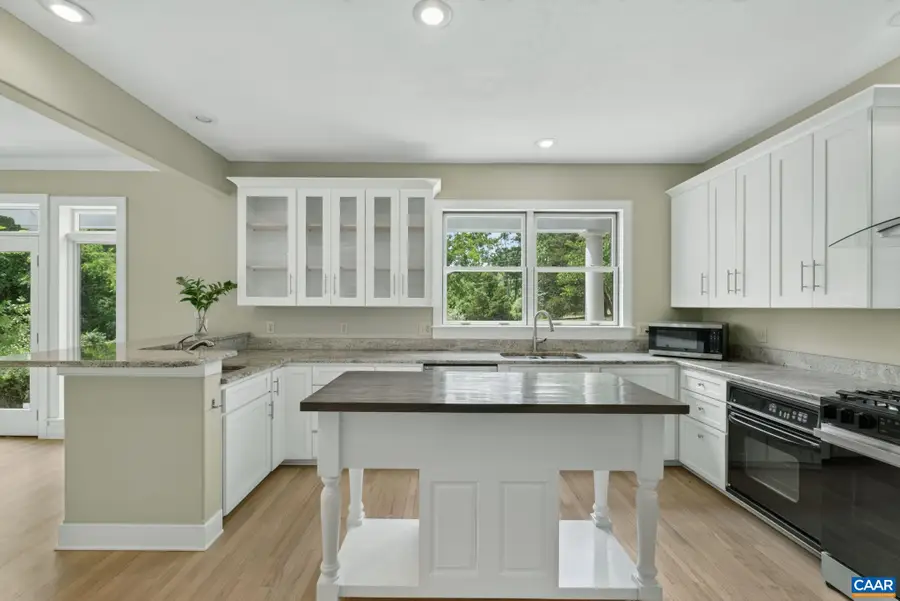6285 Jarmans Gap Rd, Crozet, VA 22932 - #3