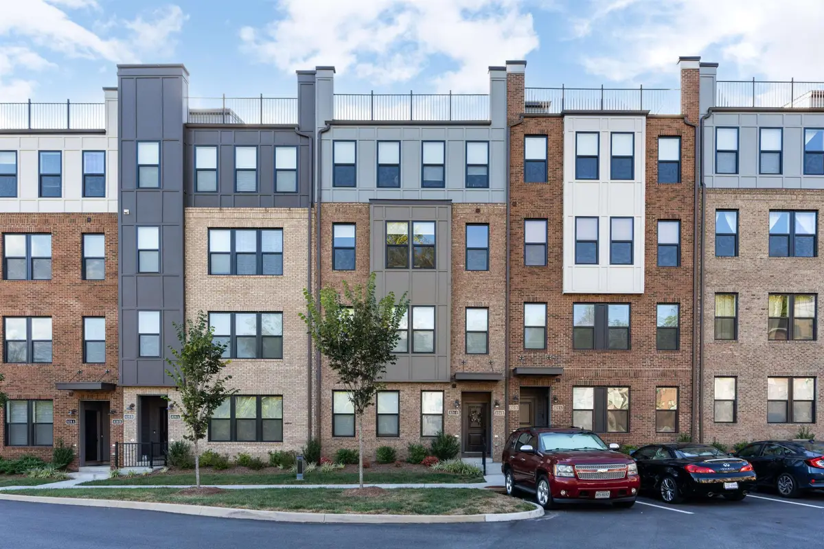 824 Wesley Ln #B, Charlottesville, VA 22911 - #1