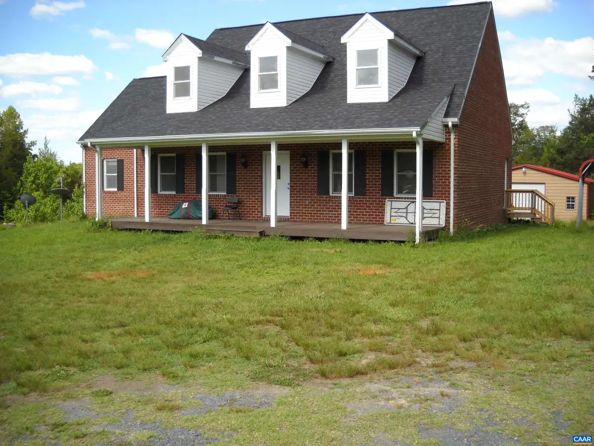 432 Twin Oaks Ln, Kents Store, VA 23084 - #1