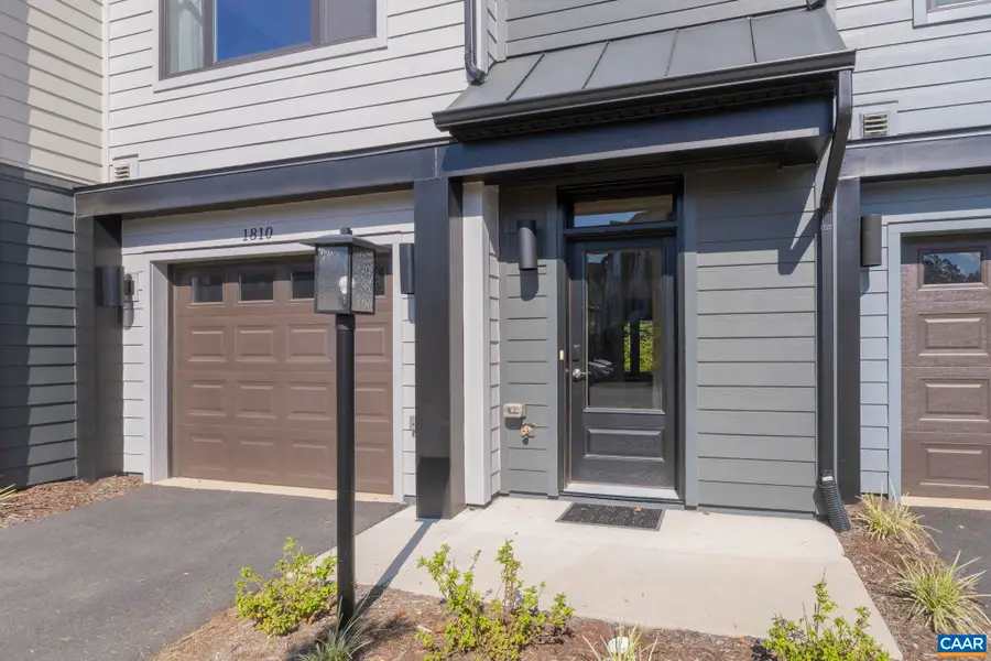 1810 Fowler St, Charlottesville, VA 22901 - #3