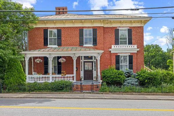 923 N Augusta St, STAUNTON, VA 24401