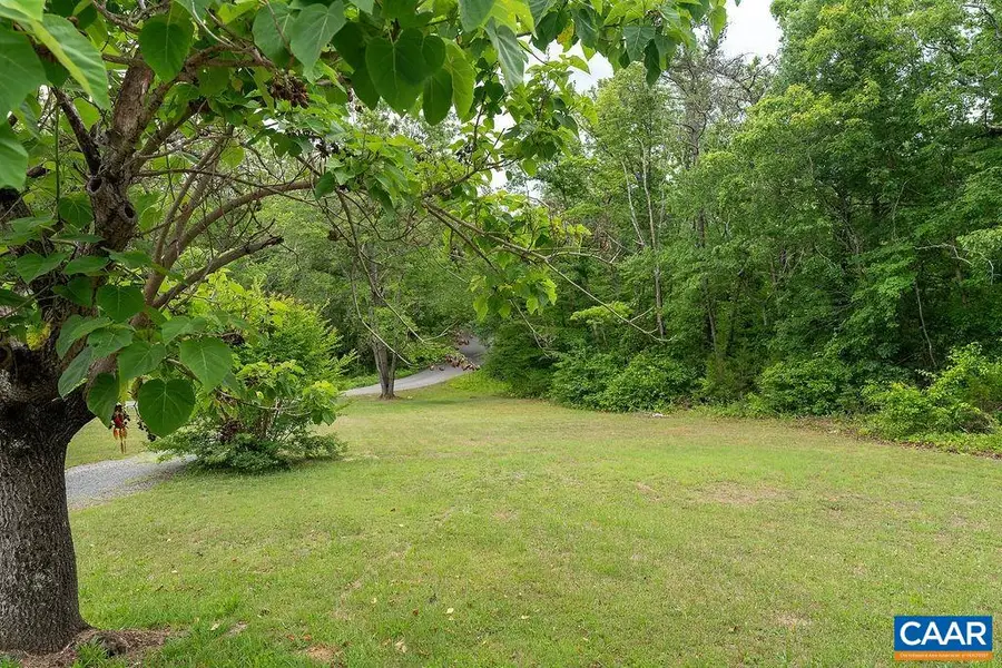 1043 Ford Ave, Stanardsville, VA 22973 - #3