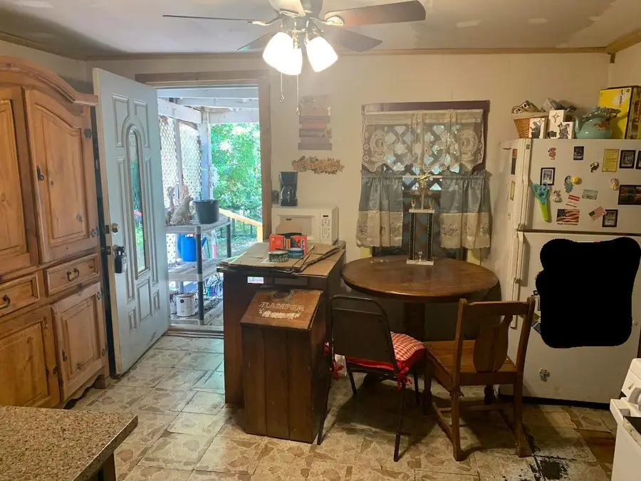 1216 W Beverley St, Staunton, VA 24401 - #3