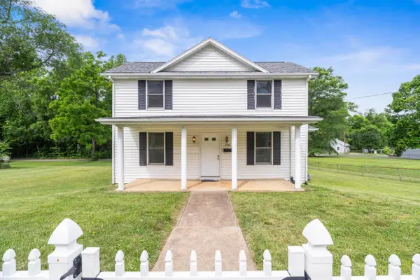 1316 E Main St, WAYNESBORO, VA 22980
