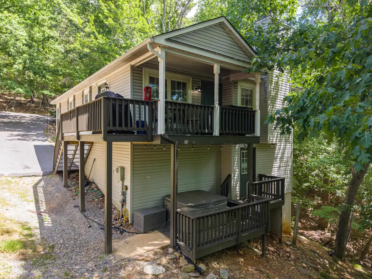 4241 Palmer Rd, McGaheysville, VA 22840 - #1
