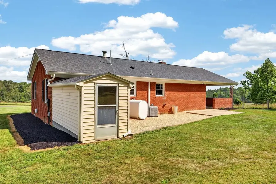 484 Galena Rd, Staunton, VA 24401 - #3