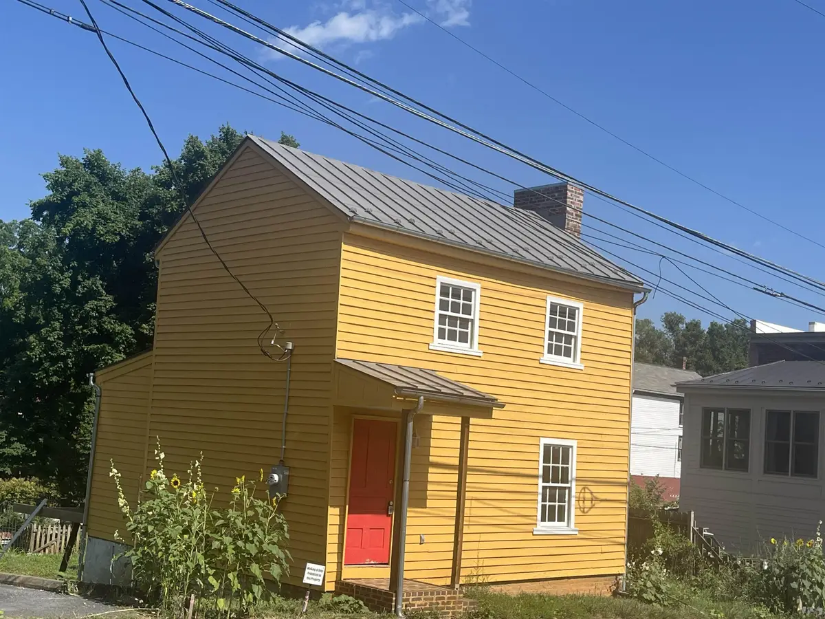9 N Jefferson St, Staunton, VA 24401 - #1
