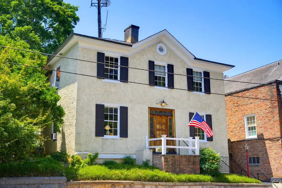 10 Church St, Staunton, VA 24401 - #3