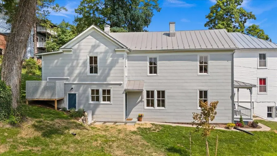 939 & 941 W Beverley St, Staunton, VA 24401 - #3