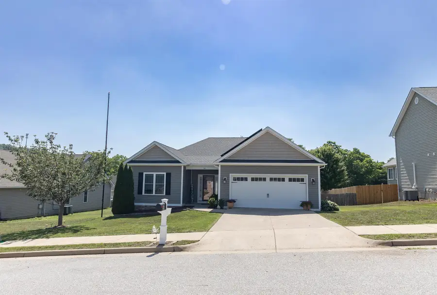 36 Hull Hills Ln, Staunton, VA 24401 - #2