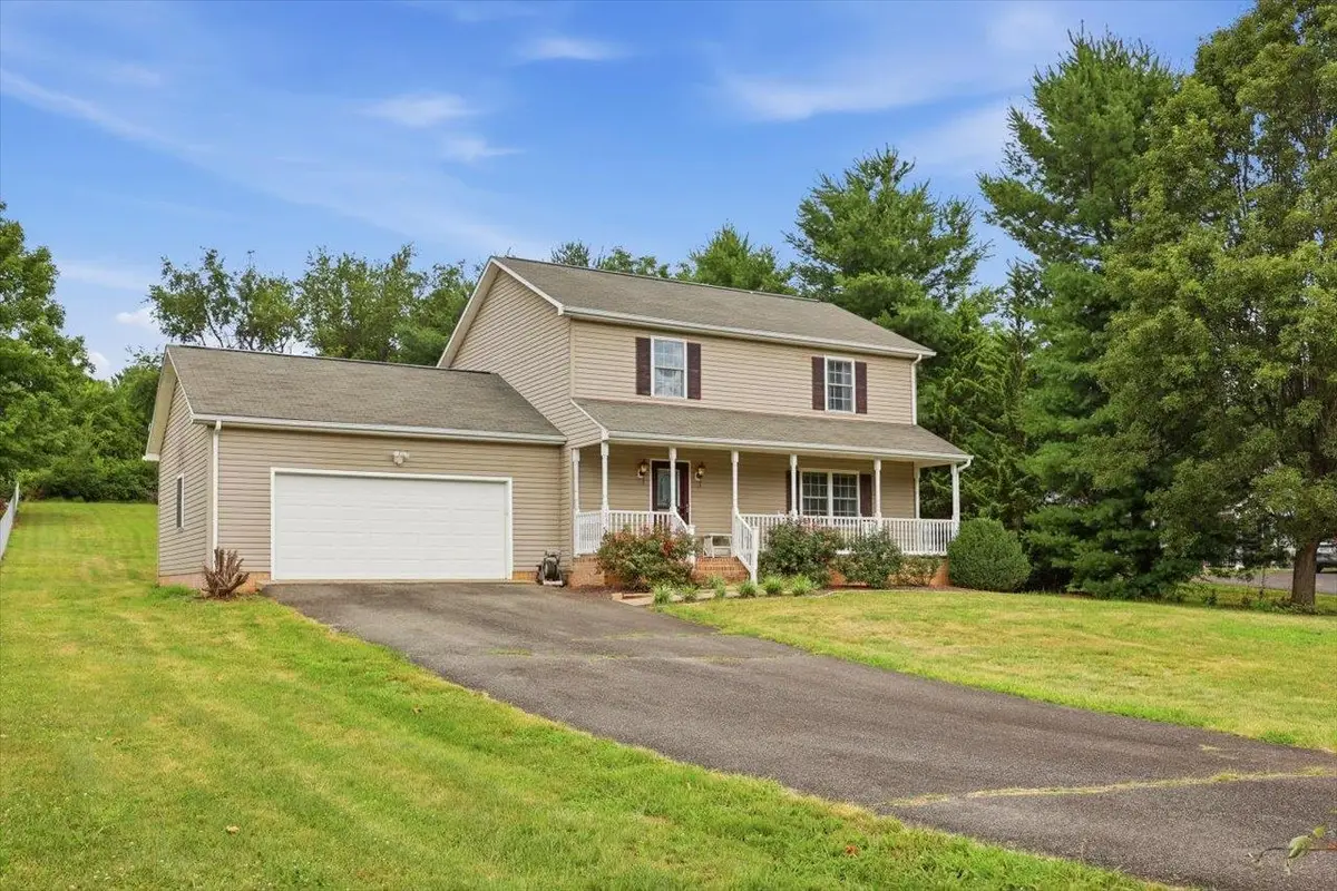 1836 Harvard Rd, Waynesboro, VA 22980 - #1