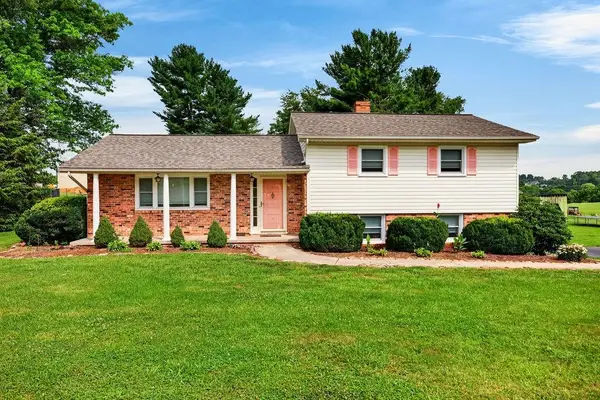 960 Cattle Scales Rd, WAYNESBORO, VA 22980