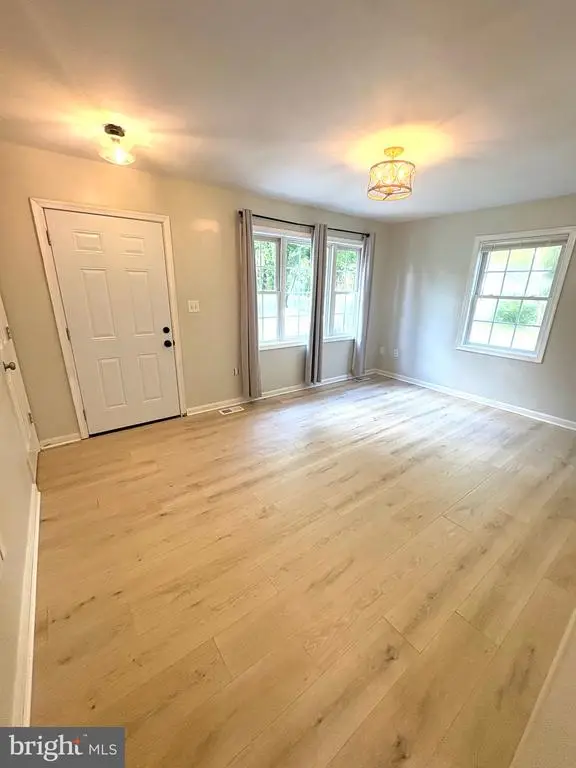 1300 Clatterbuck Ln, Amissville, VA 20106 - #1