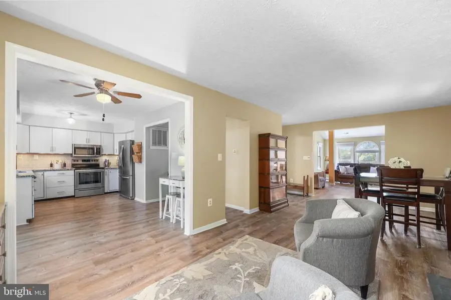 9235 Lees Ridge Rd, Warrenton, VA 20186 - Image #2