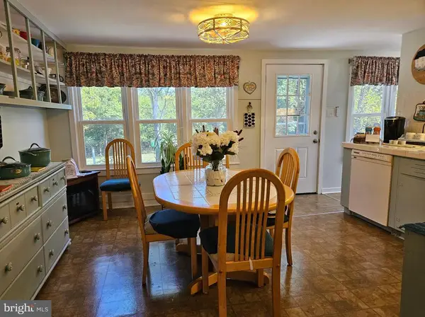 5364 Woodside Ln, BEALETON, VA 