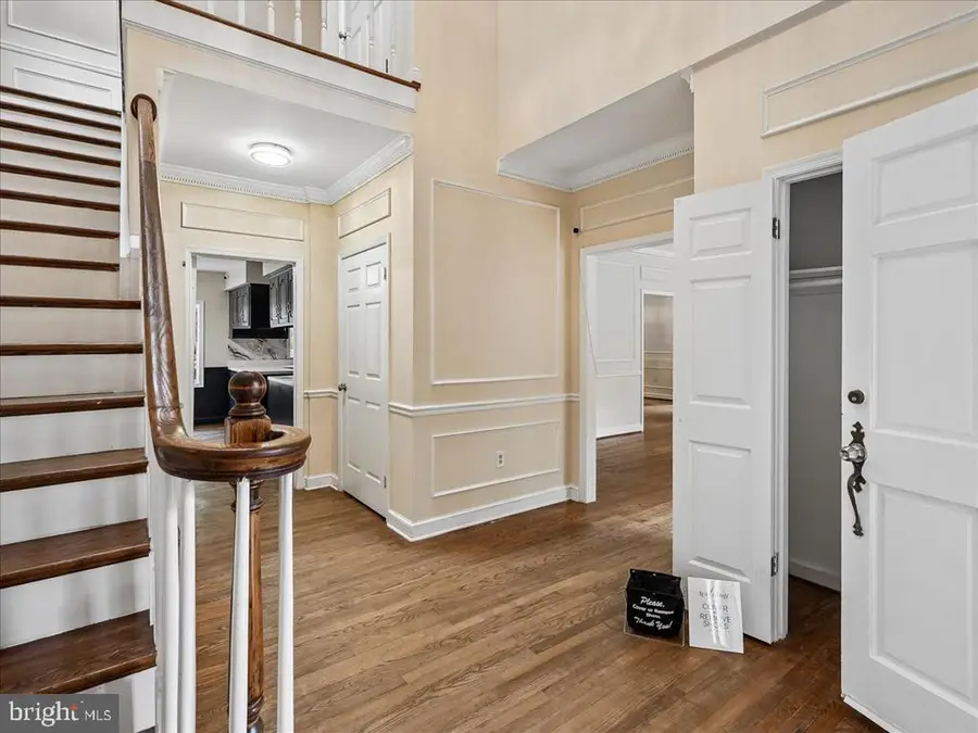 9935 Highland Dr, Marshall, VA 20115 - #2