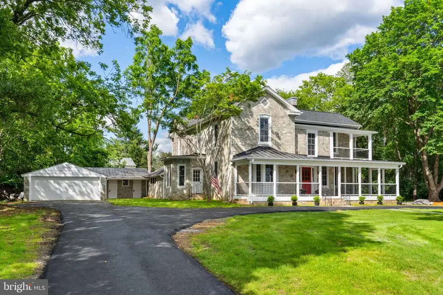 105 E Washington St, Remington, VA 22734 - #2