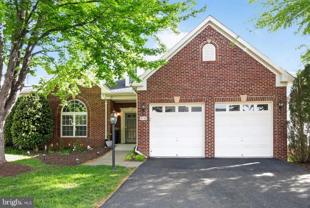 6715 Holly Farm Ln, Warrenton, VA 20187 - #1