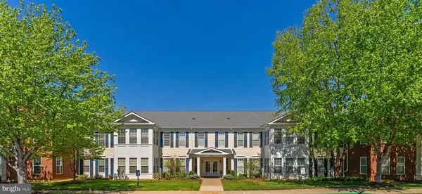 6704 Holly Farm Ln #112, WARRENTON, VA 20187
