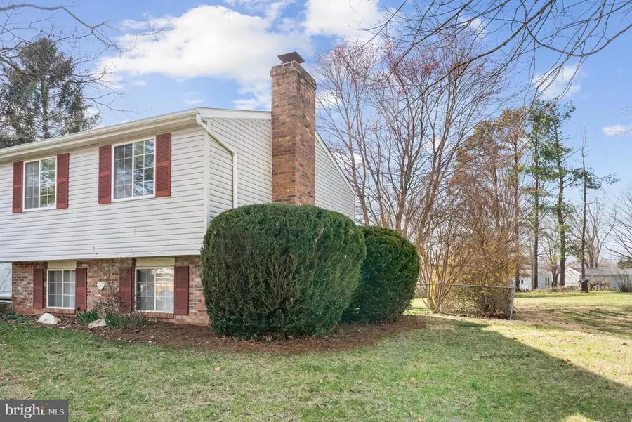 6439 Lancaster Dr, Warrenton, VA 20187 - #3
