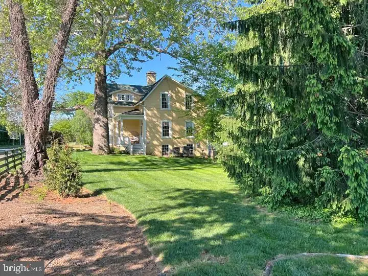 320 Culpeper St, Warrenton, VA 20186 - #2