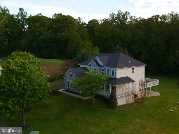 8091 Side Hill Dr, WARRENTON, VA 20187
