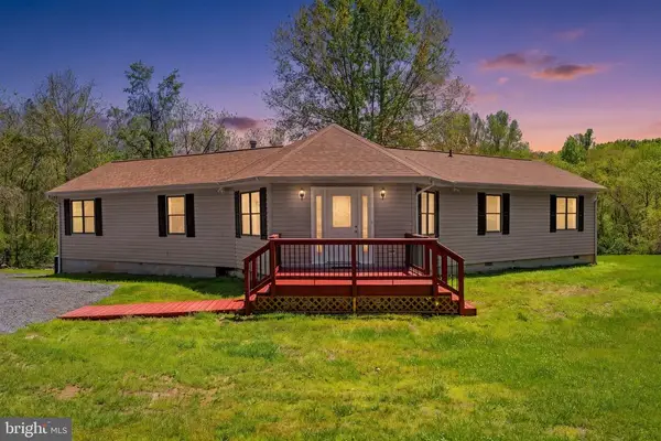8265 Opal Rd, WARRENTON, VA 20186