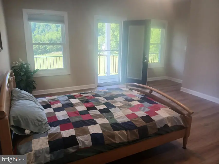 5201 Carolyns Way, Linden, VA 22642 - #3