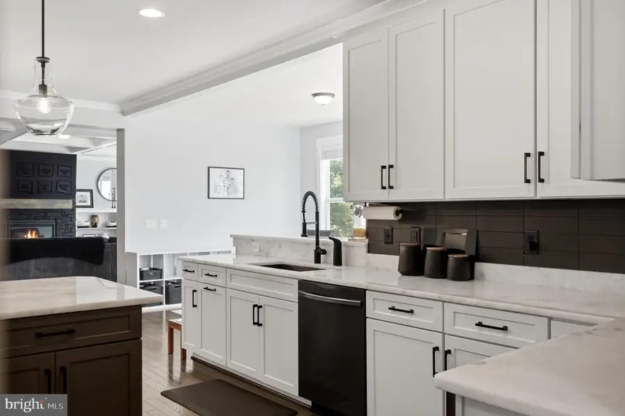 4854 Point Rd, Warrenton, VA 20187 - #3