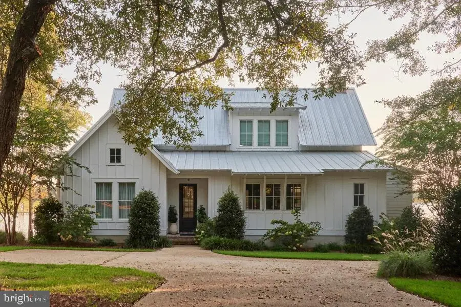 Crest Hill Road, Hume, VA 22639 - #1
