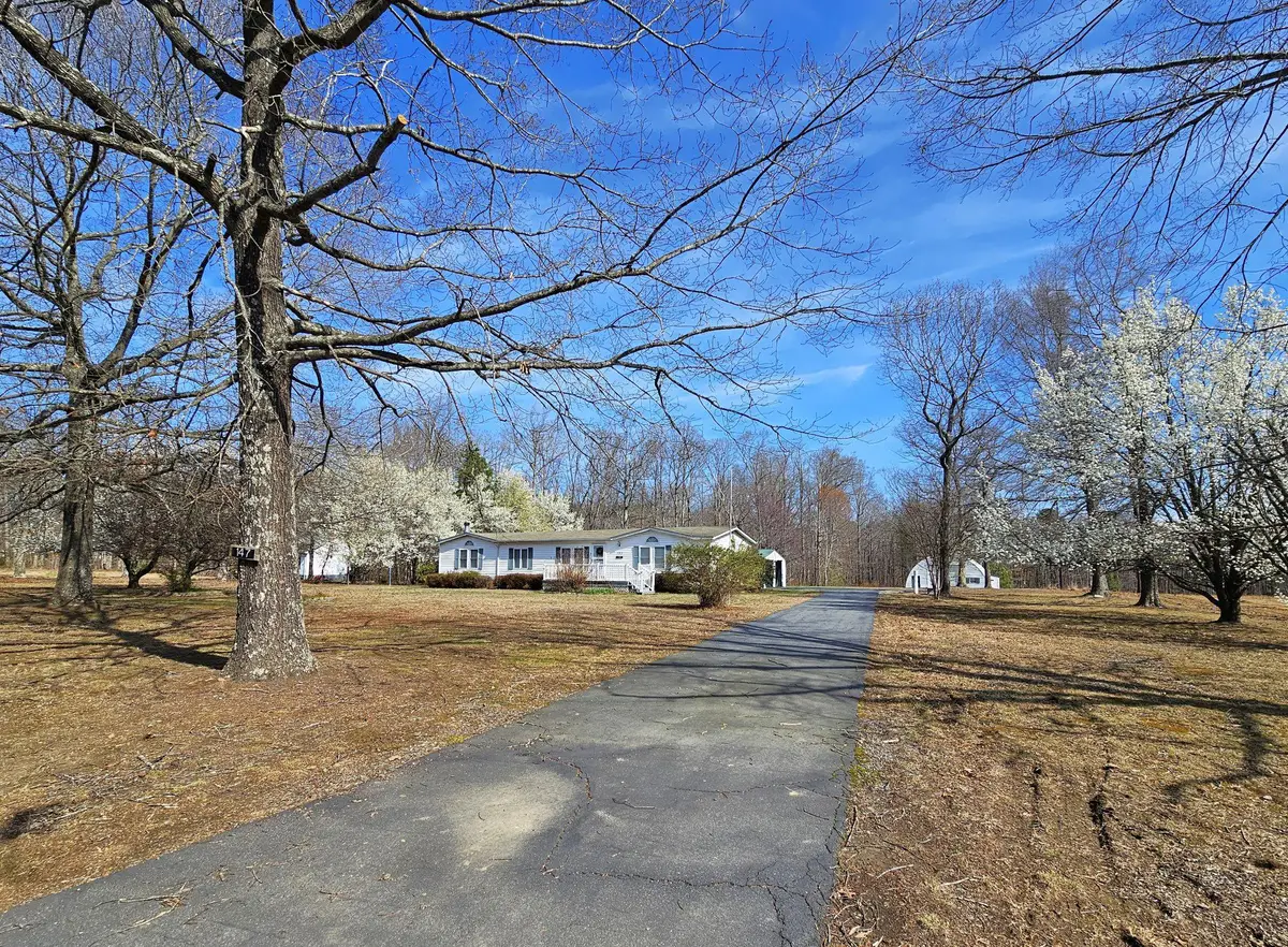 147 Old County Rd, Mineral, VA 23117 - #1