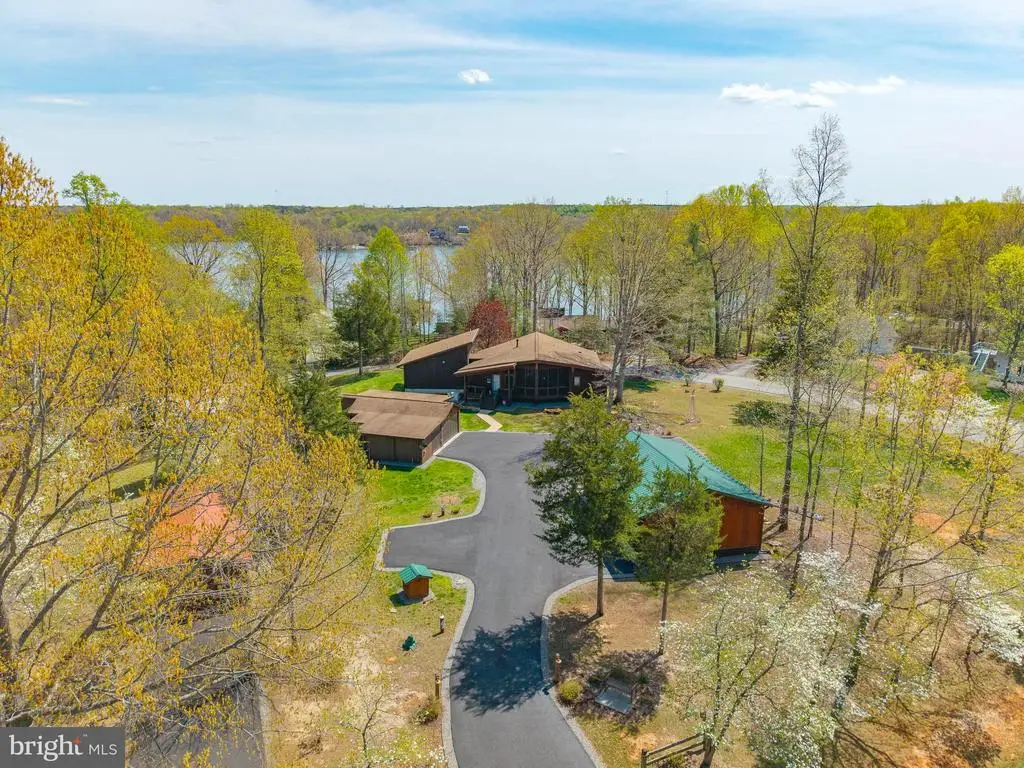 109 White Oak Dr, Mineral, VA 23117 - #1