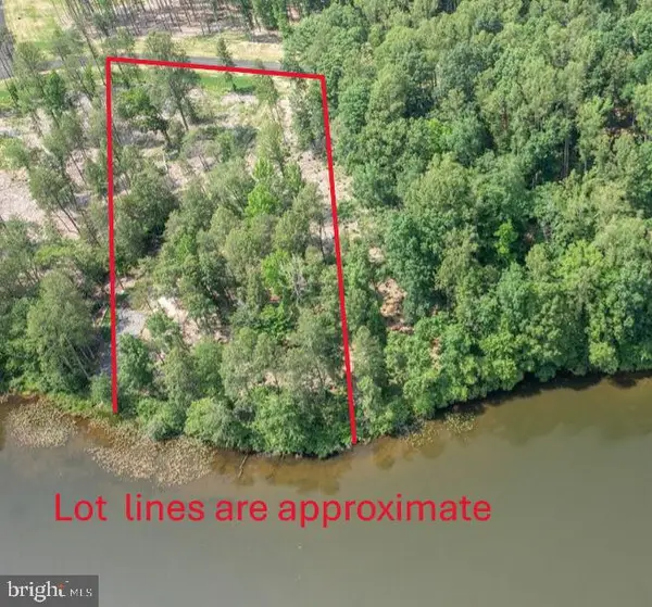 Compass Cove, MINERAL, VA 23117