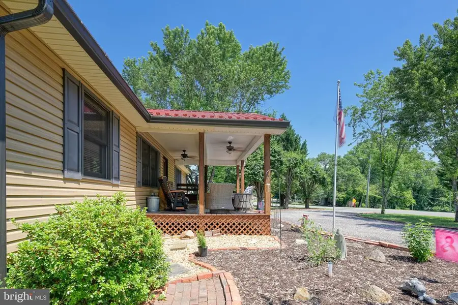 110 Patrick Henry Dr, Louisa, VA 23093 - #2