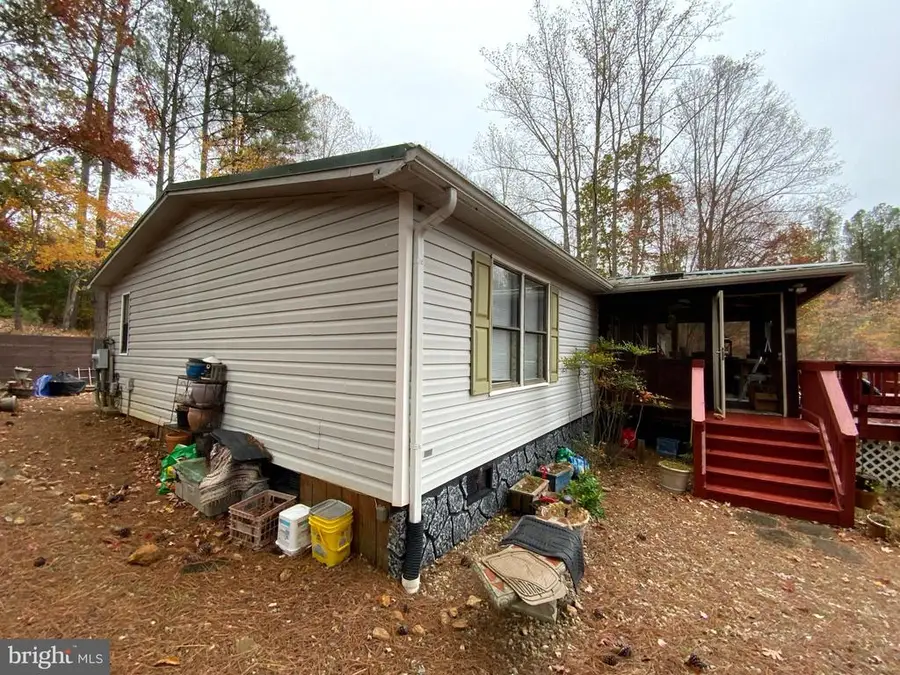 460 Brownings Cv, Shipman, VA 22971 - Image #2