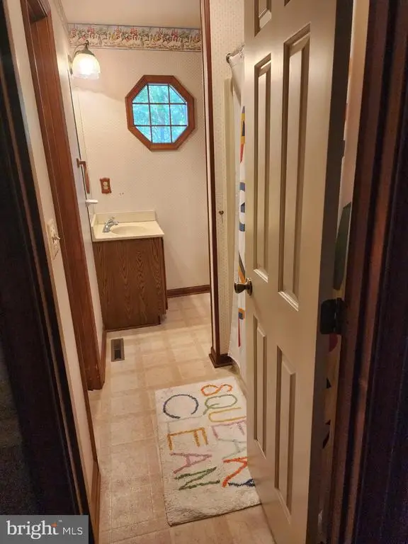 4202 Lakeview Pkwy, LOCUST GROVE, VA 22508