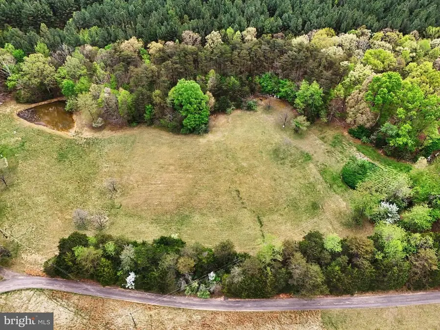 7 Woodville Rd, Locust Grove, VA 22508 - #2