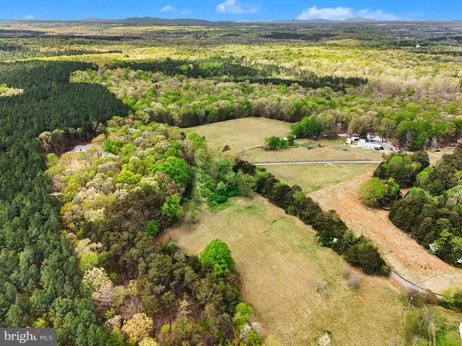 7 Woodville Rd, Locust Grove, VA 22508 - #3