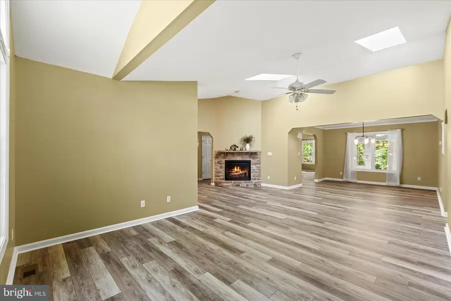 220 Creekside Dr, Locust Grove, VA 22508 - #2