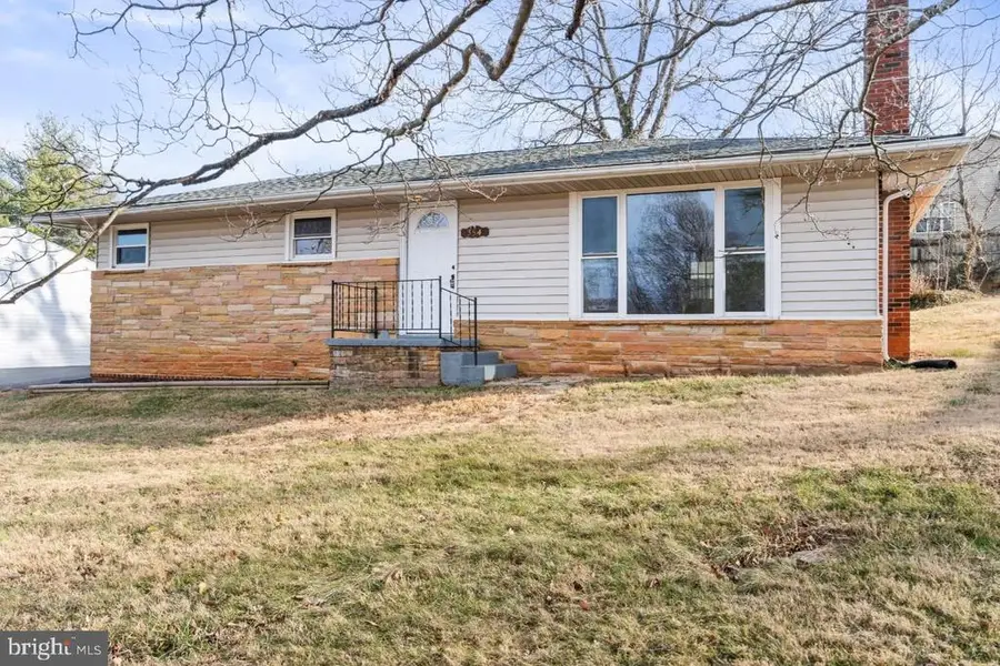 354 Berry St, Orange, VA 22960 - #2