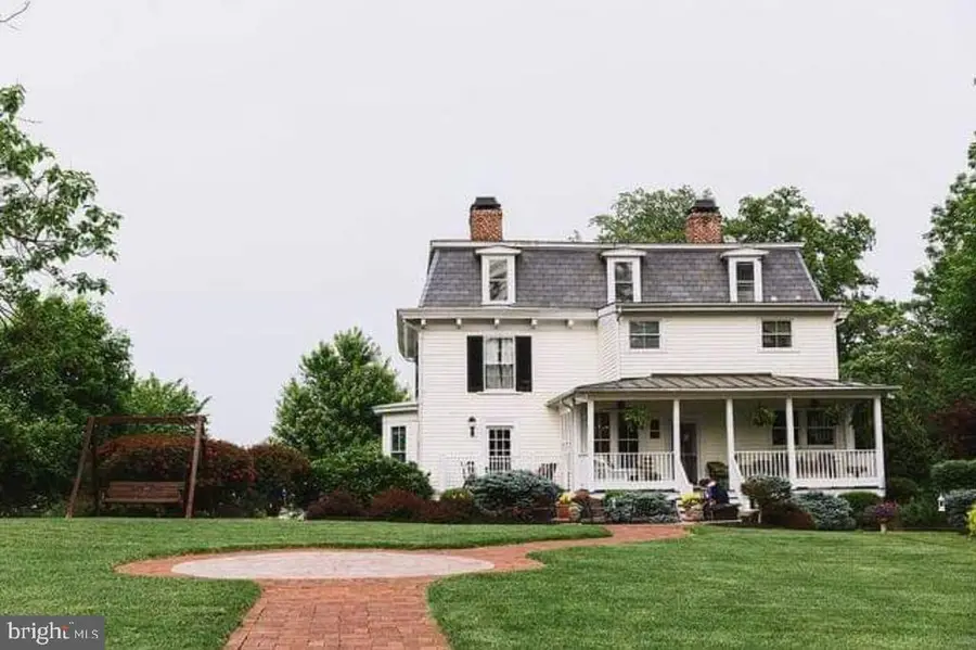 236 Caroline St, Orange, VA 22960 - #3