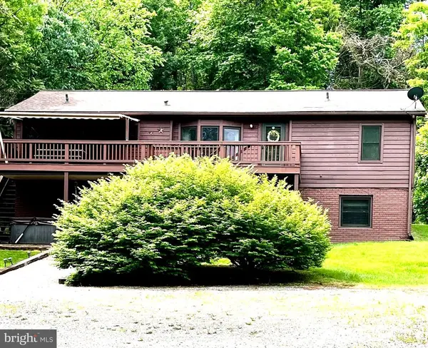 400 N Fork River Rd, SHENANDOAH, VA 22849