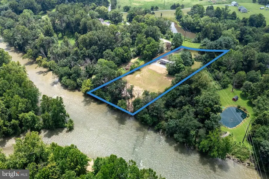 782 Shipyard Rd, Shenandoah, VA 22849 - Image #2