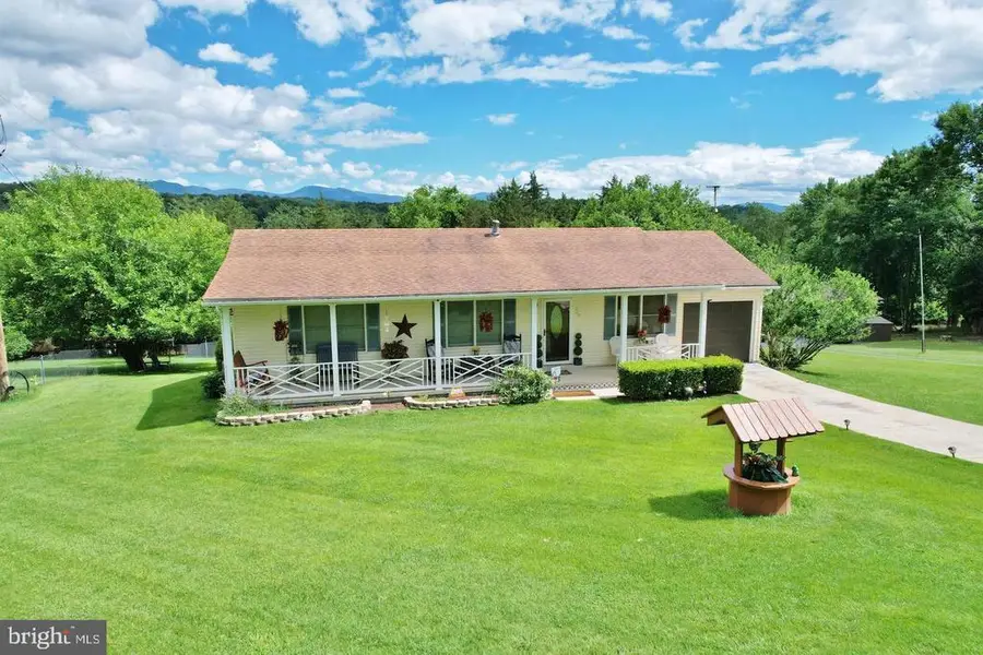 220 Airstrip Rd, Luray, VA 22835 - Image #2